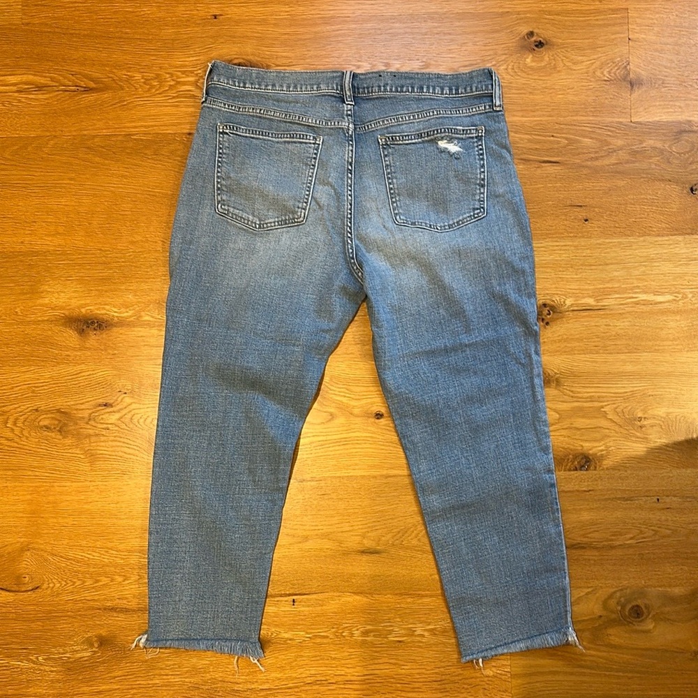 Gap Girlfriend Mid Rise Jeans - Picture 6 of 8
